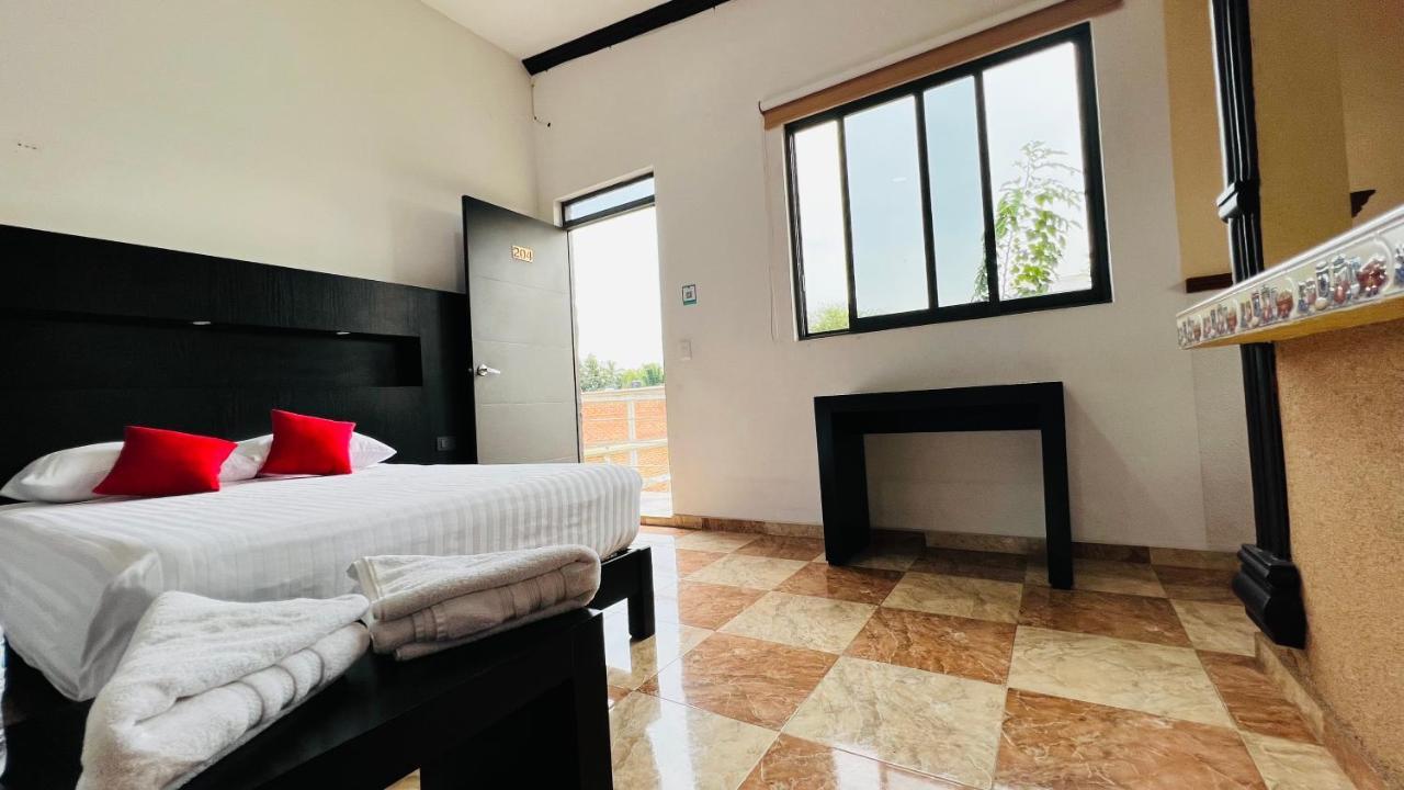 Hotel Villa Pralaya Jiutepec Exteriör bild
