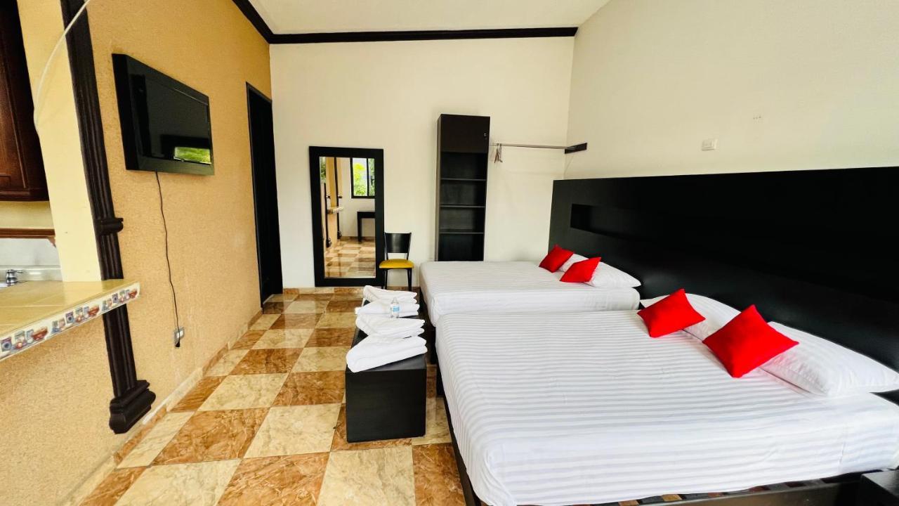 Hotel Villa Pralaya Jiutepec Exteriör bild