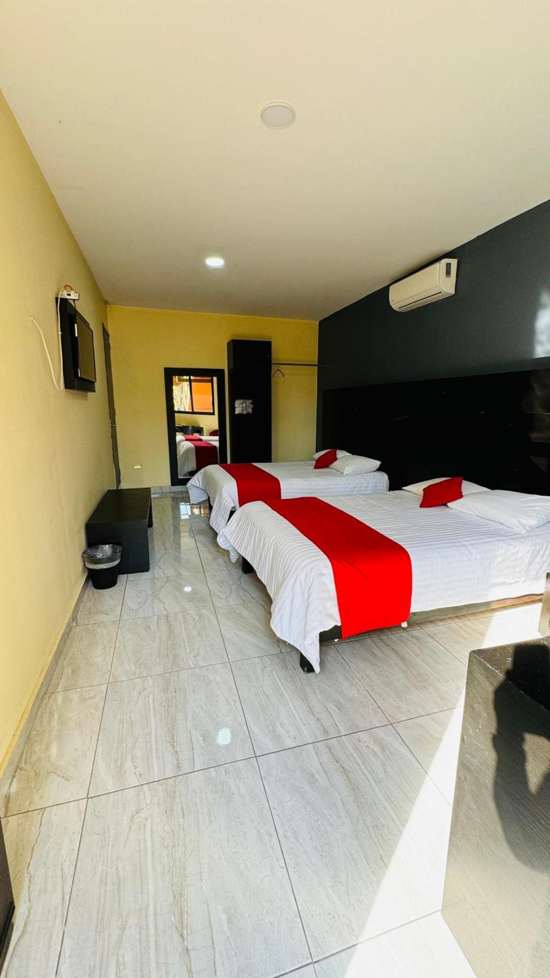 Hotel Villa Pralaya Jiutepec Exteriör bild