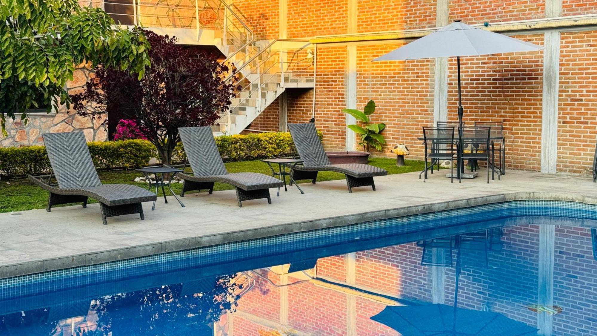 Hotel Villa Pralaya Jiutepec Exteriör bild